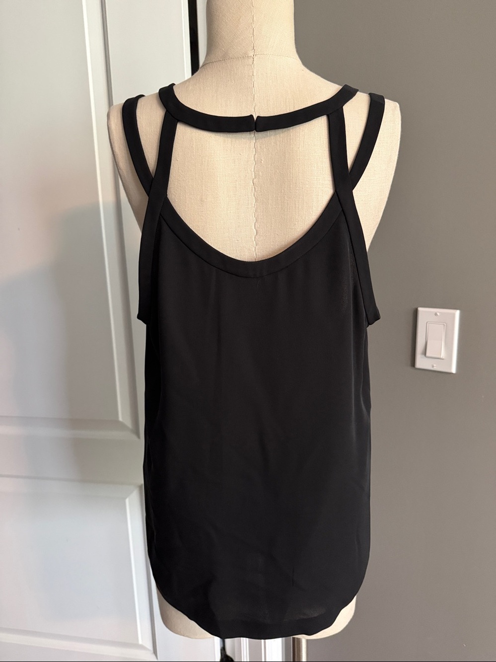 Diane von Furstenberg Black Jessie Silk Cut Out Top Retail $298 Size 12 Lined - Picture 3 of 9